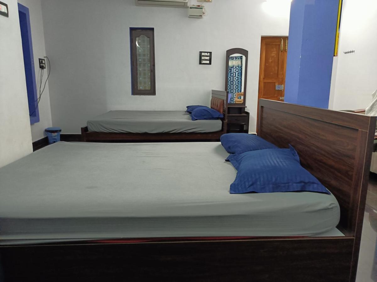 Rr Home Stay Karaikal Room photo
