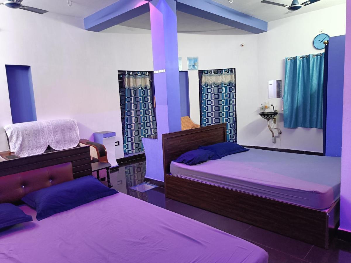 Rr Home Stay Karaikal Room photo